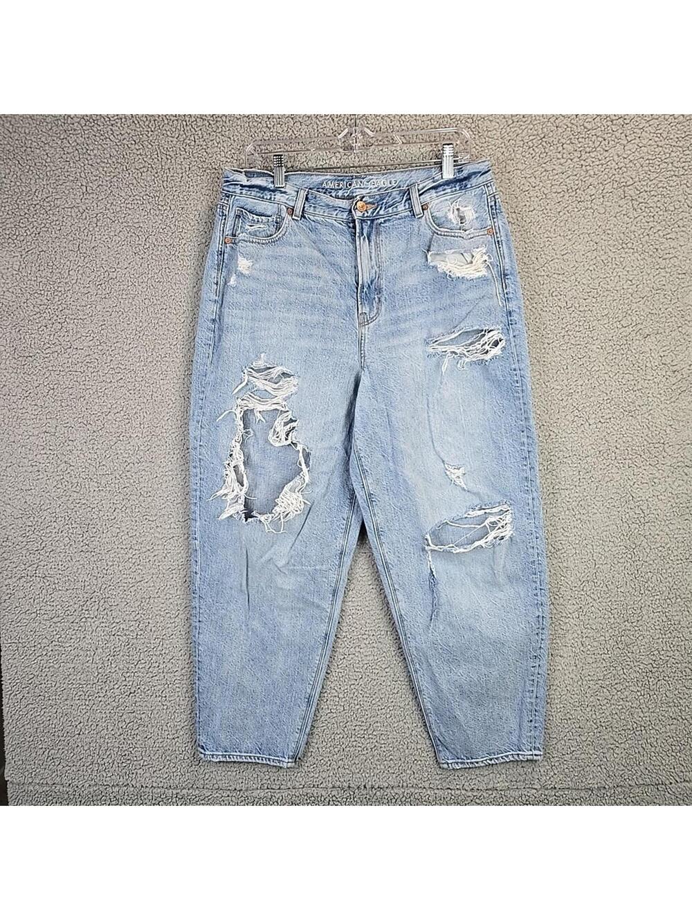 American Eagle Relaxed Mom Jeans Size 14 Distressed Light Blue